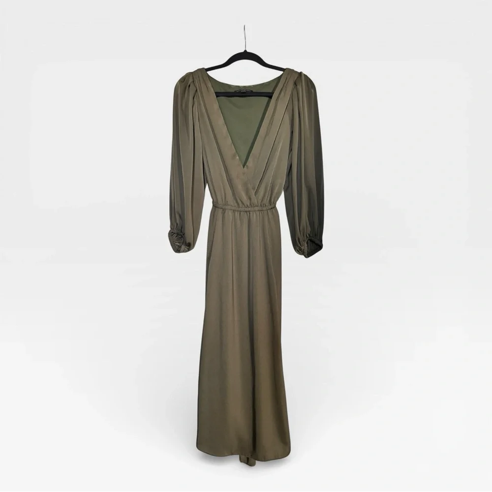 Banana Republic Blouson V-Neck Maxi Dress – Camo Green (Small) - Picture 2 of 8
